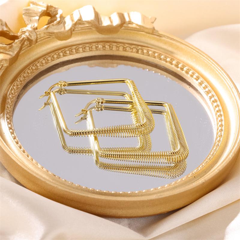 Геометричные минималистичные серьги из нержавеющей стали с 18-каратным золотым покрытием