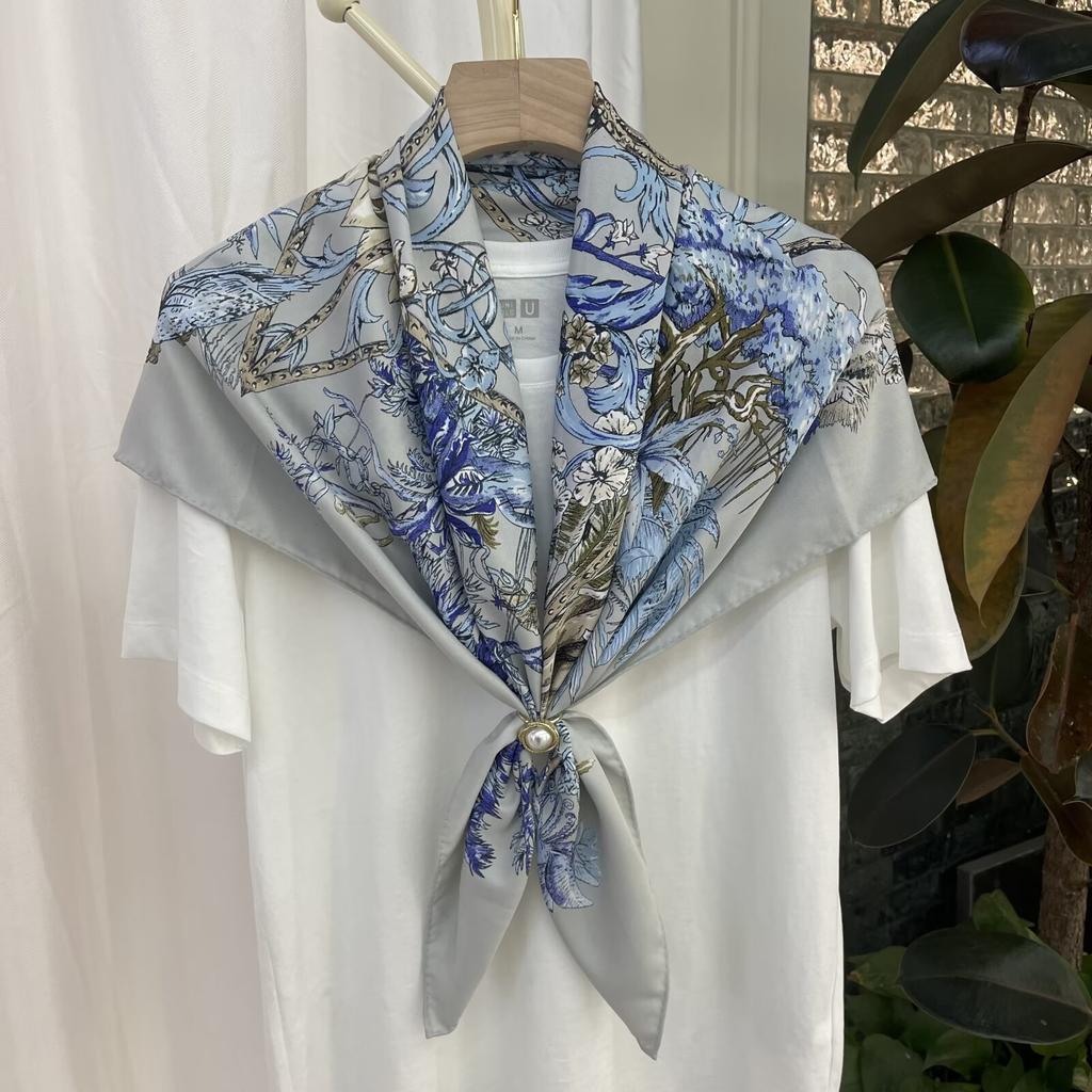 High-end New Spring and Summer Flower Print Big Square Scarf Fashionable and Versatile Sun Protection Headscarf Decorative Scarf Scarf for Women