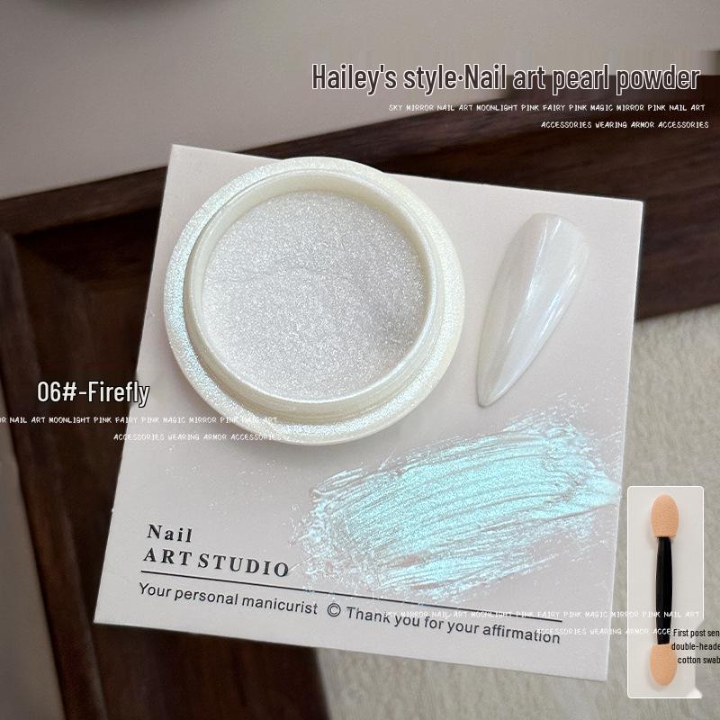 Маникюр с жемчужной пудрой Hailey Lux Satin: Свадебные ногти «Белый лунный свет»