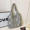 Fashionable Leopard Patterned Canvas Tote Bag For School Commute With Comfortable Single Shoulder Strap