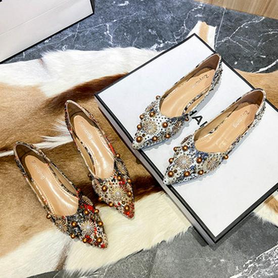 Женские осенние туфли-шлепанцы 2025 года на массивном каблуке с квадратным носком, украшенные жемчугом и с мягкой подошвой для ношения на улице