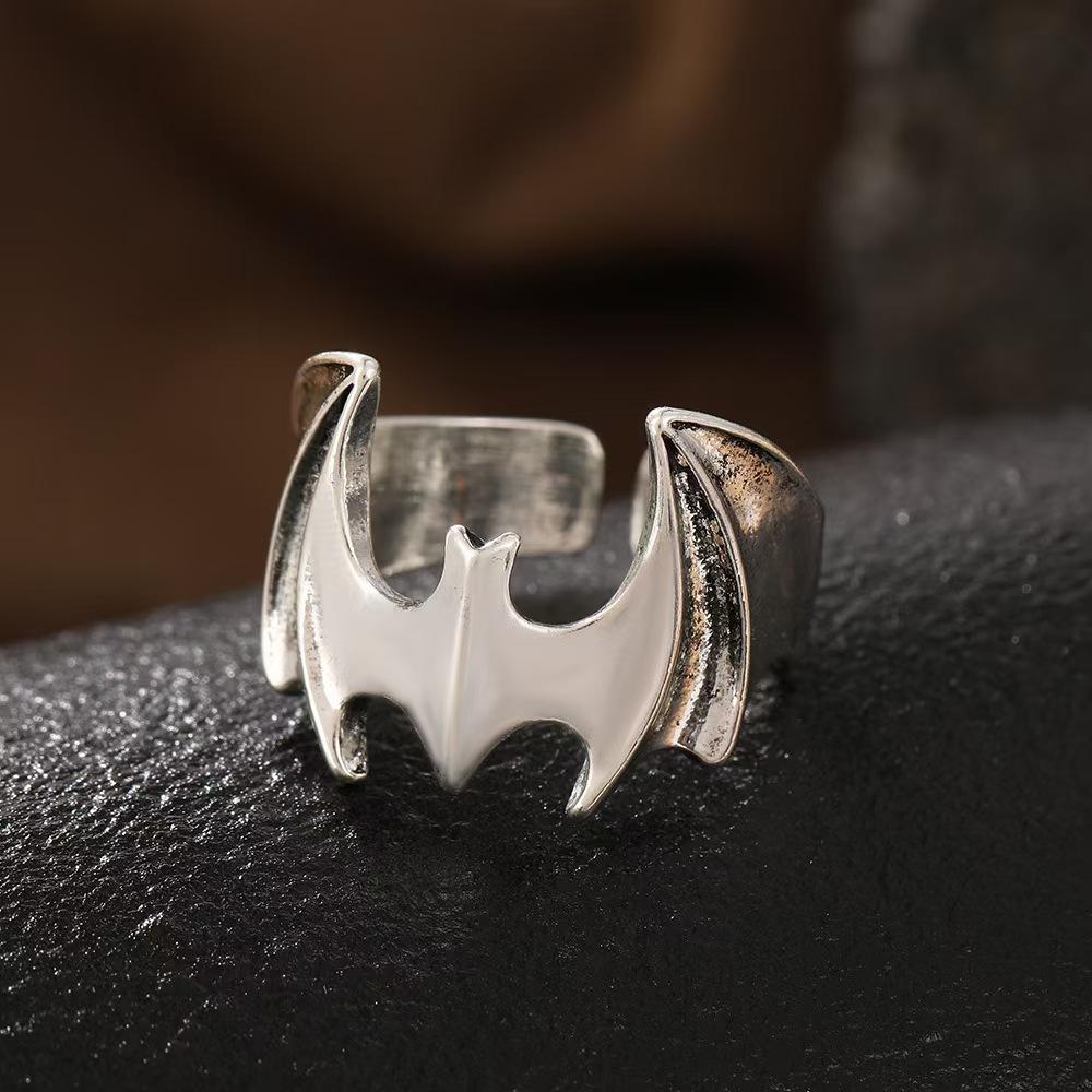 Men's Distressed Living Ring, Retro Poseidon-like Marine Trident-like Ring