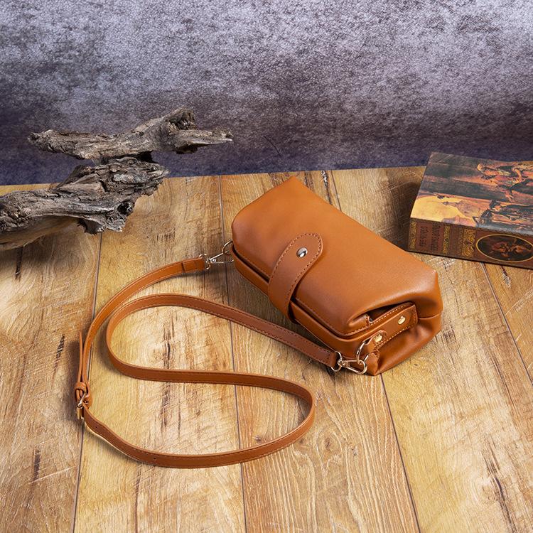 Light Retro Single Shoulder Handbag Tote Bag Mini Bag Lipstick Bag