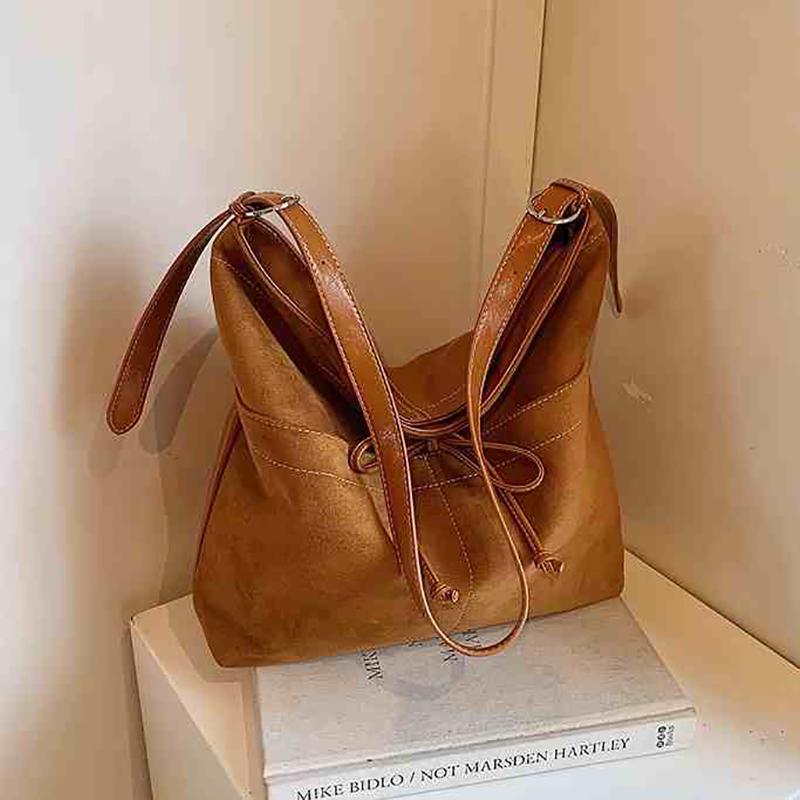 Ретро замшевые женские сумки большой емкости повседневная однотонная сумка через плечо с кросс-боди новая дуга маятниковая