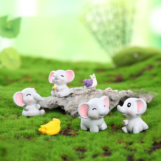 Elephant Figurine Handcrafted Sweet Expression Casting Decorative Realistic Looking Elephant Statue Car Decor