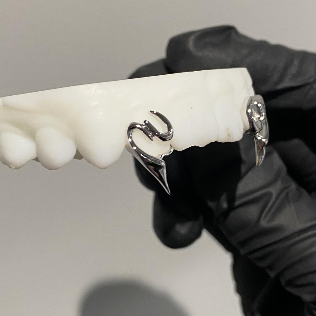Hand Out Custom Y2K Fang Teeth Grillz 925 Silver Hiphop Grillz Phonk Grill