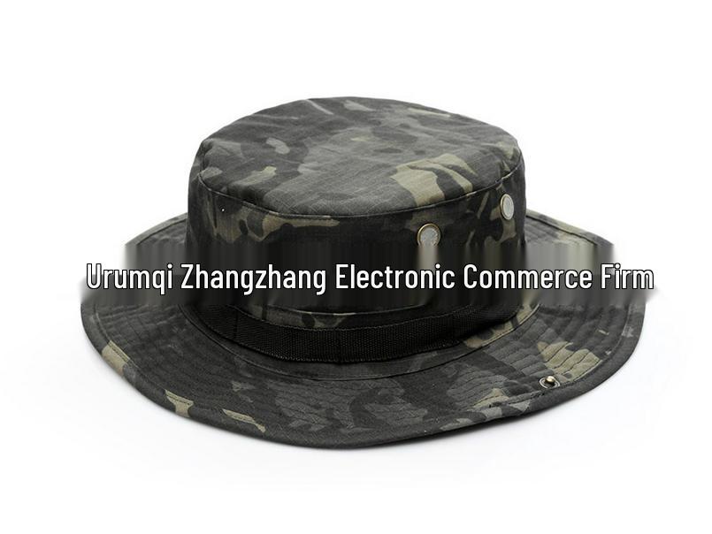 Военная панама с камуфляжным принтом и рисунком питона