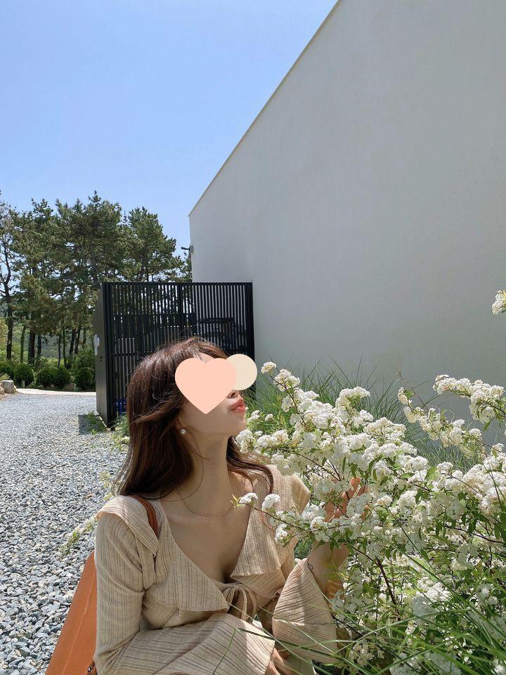 Топ в корейском стиле с воротником Питера Пэ, оборками и вырезами, рукава-колокола