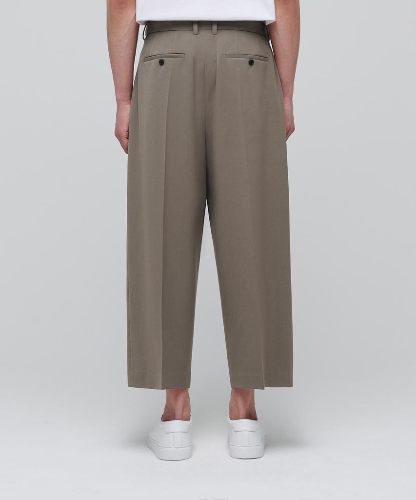 MUSINSA STANDARD Super Wide Hidden Banding Crop Slacks [Dusty Beige]