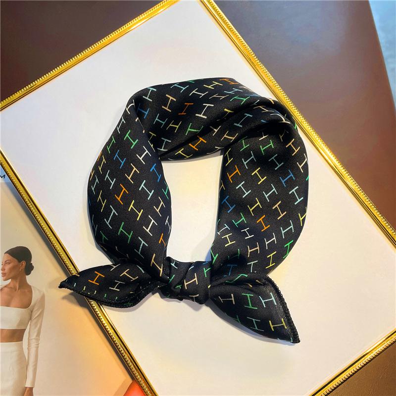 50 * 50cm Spring And Autumn Silk Scarves Versatile Decoration Professional Small Square Scarves Neck Protection Binding Bag