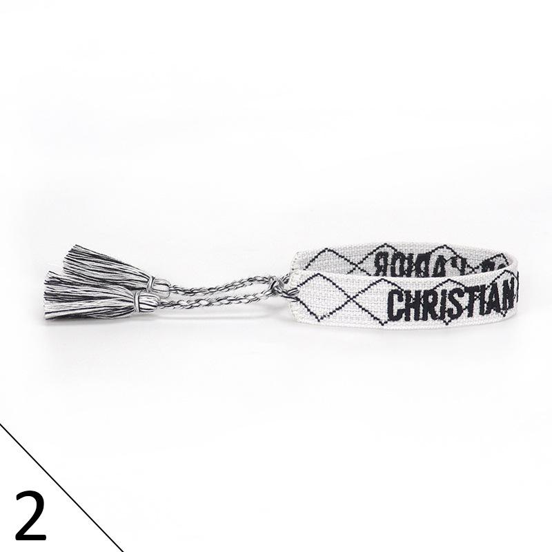 Браслет дружбы ручной работы с вышивкой и кисточками для женщин