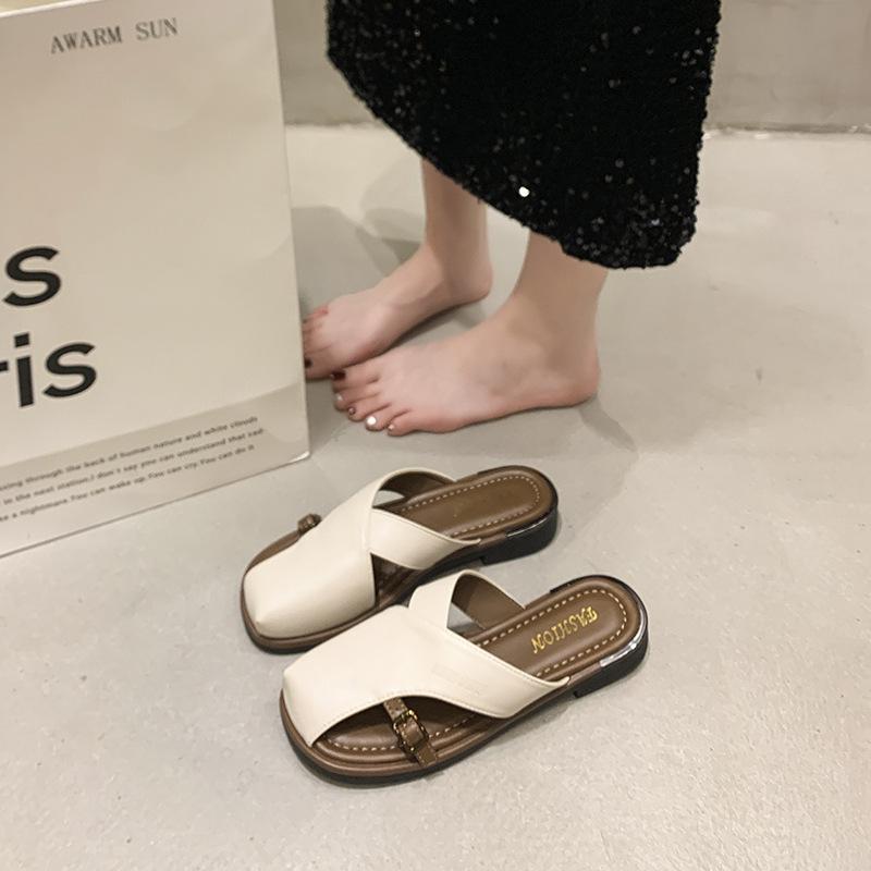 Модные тапочки на мягкой подошве от интернет-знаменитости, женская летняя обувь 2025, новая повседневная универсальная римская пляжная обувь, темпераментный багетный драг