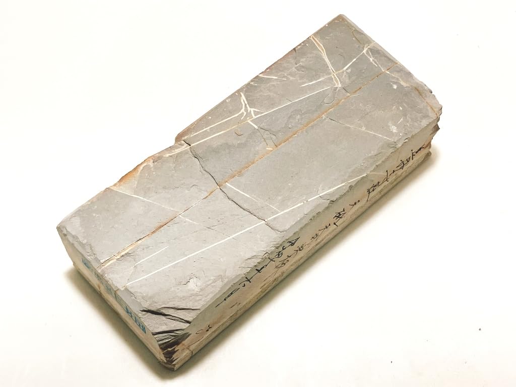 Натуральные Сделано в Умегахата эти хонзан и точильные камни отличаются и другие Также включает точильные камни из ранее управляемого Озу Идеально для переноски