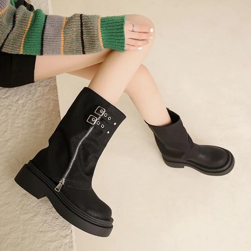2024 Однотонные модные женские сапоги до середины икры, модная толстая подошва с металлическим украшением, уличные крутые женские туфли, мотоциклетные сапоги