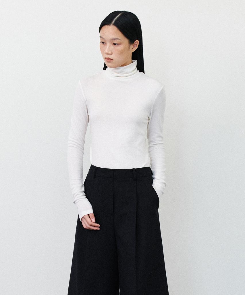 NOTIA Wool Tencel Turtle Neck T-Shirts - Ivory