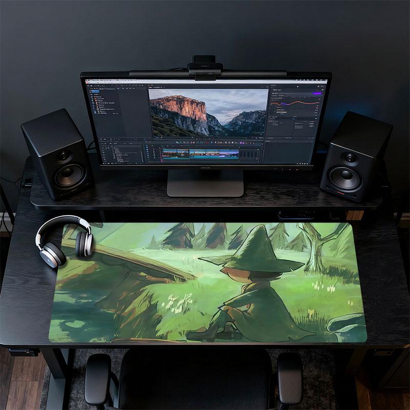 Snufkin Mouse Pad, Large Gaming Desk Mat, Non-slip XXL Mousepad for Laptop & Tablet, Mini PC Playmat with Stitched Edges