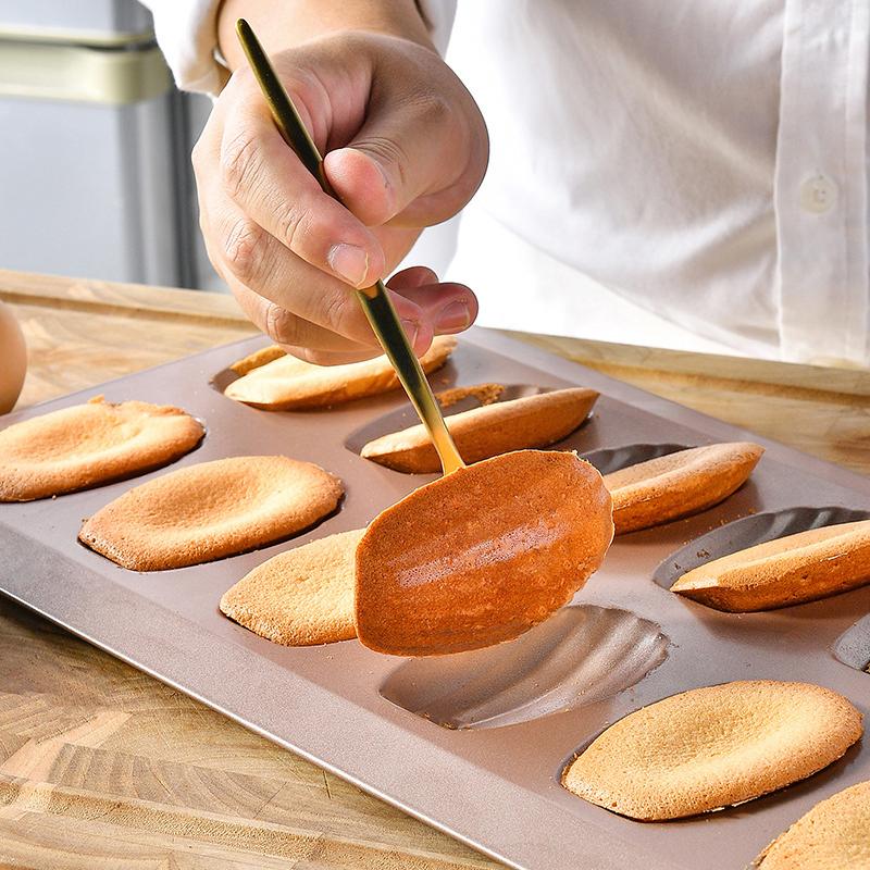 12 Cavities Carbon Steel Cake Mold Nonstick Baking Pan Shell Shape Baking Tray Pastry Cookie Bread Mold Bakeware Baking Tools