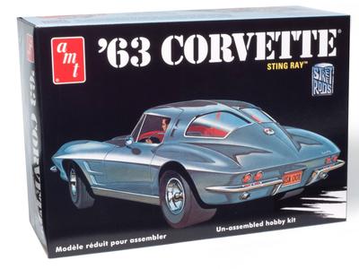 Место 1963 Chevrolet Corvette Stingray Пластиковая модель 1/25