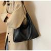 High-end Large-capacity Commuter Dumpling Bag Woven Shoulder Bag for Women Korean Version Retro Armpit Bag Designer Bag
