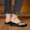 Woman Trend Newest Summer Gold Gold Buckle Women Slipper Fashion Slip on Ladies Flip Flops Flat Heel Outdoor Casual Sandals