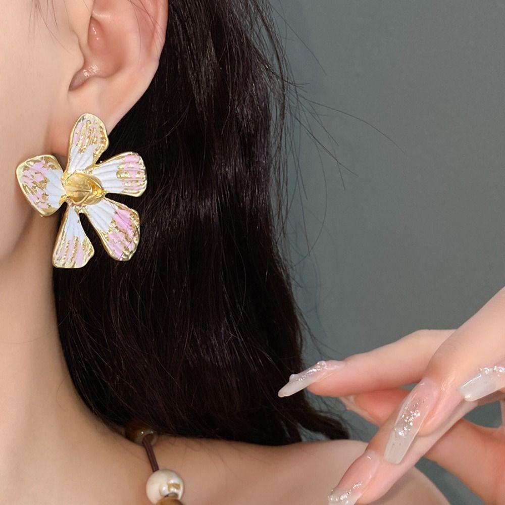 Exquisite Oil Drop Flower Ear Studs Baroque Korean Style Earrings Enamel Flower Earrings Girls