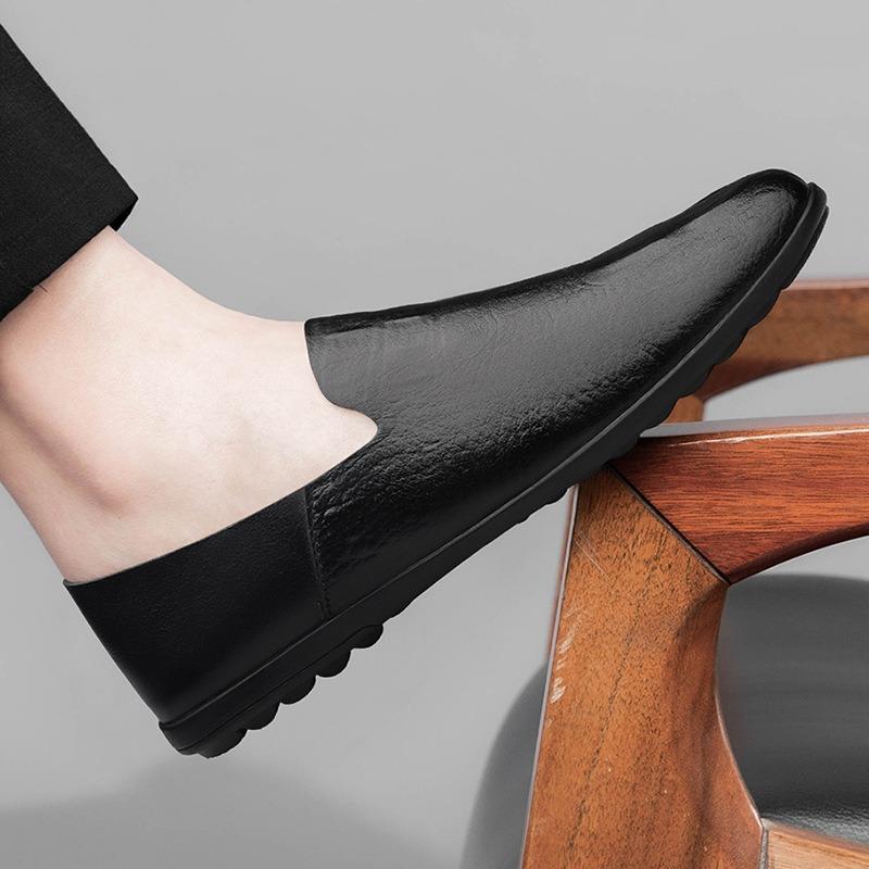 Мужская кожаная обувь Роскошные дизайнерские лоферы Повседневная деловая обувь для мужчин Комфортные ленивые слипоны Мягкая подошва Обувь для вождения