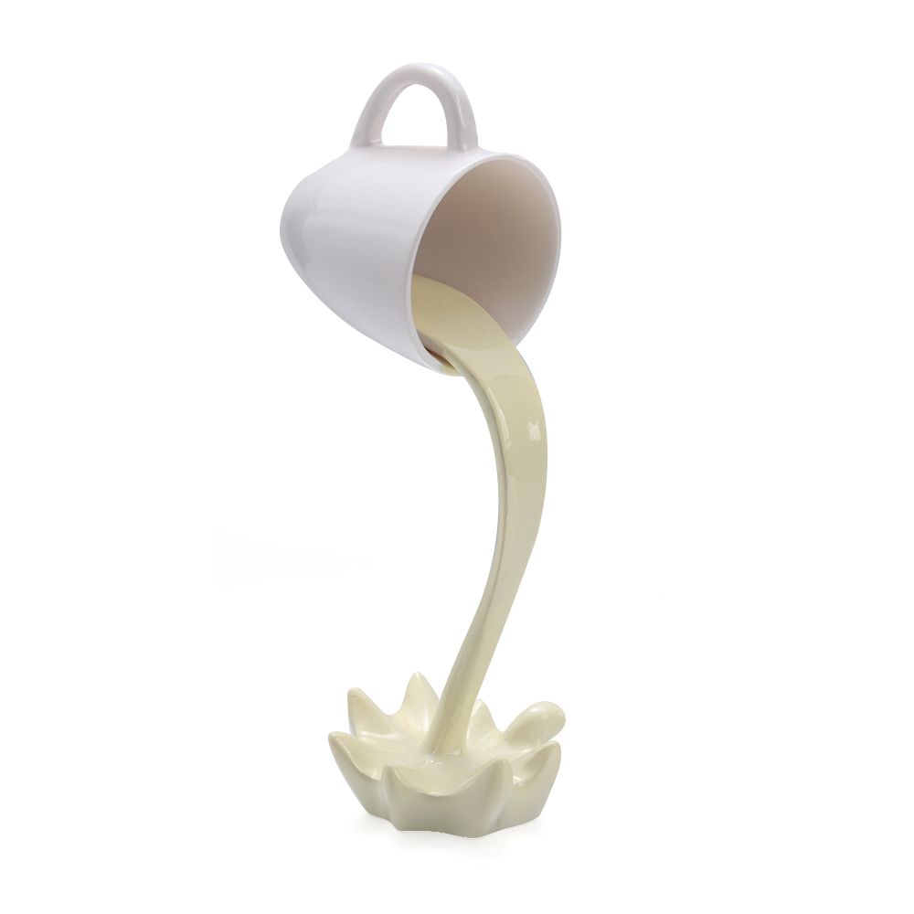 Lover Creative Home Decor Sculpture Pouring Liquid Coffee Mug Floating Coffee Cup Kitchen Decor
