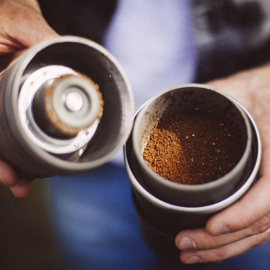 Портативная кофеварка Cafflano, уличная ручная капельная кофемолка, тонкая регулируемая кружка с фильтром без бумаги, в комплекте, красная, 9 x 9 x классический подарочный подарок 19,5 см