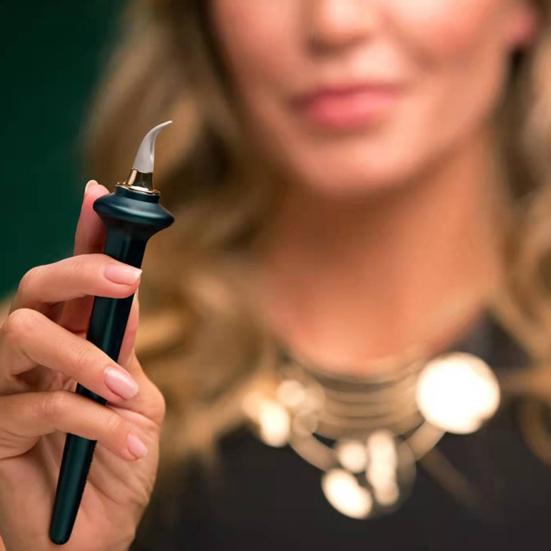 Практичная направляющая для подводки глаз, простая в использовании, противоскользящая.