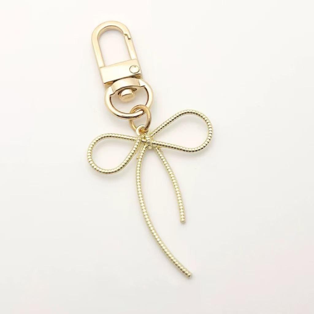 Украшение для брелка-банта «Сбежавшая принцесса» из разноцветной полой ленты