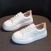 Кожаные маленькие белые туфли женские осенние новые спортивные и повседневные туфли на мягкой подошве женские удобные на плоской подошве на шнуровке студенческие кеды