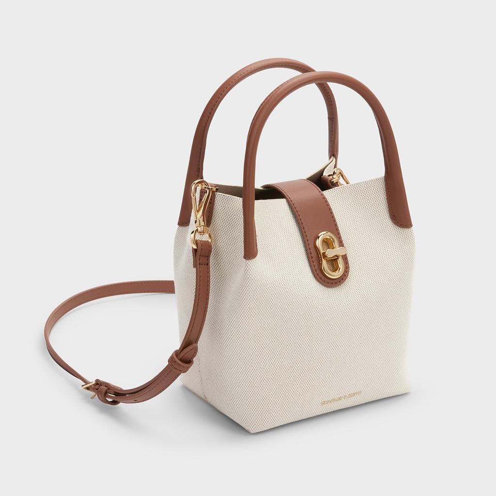 Charles & Keith Маленькая овощная корзина CK из ПУ-ткани Сумка-ведро для мамы и ребенка Сумка-тоут через плечо Средняя Женские сумки Бежевый CK2-10671605-1