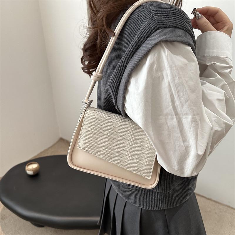 Elegant Casual Crossbody Bag In Soft Pu Material Ideal For Street Style And Daily Wear