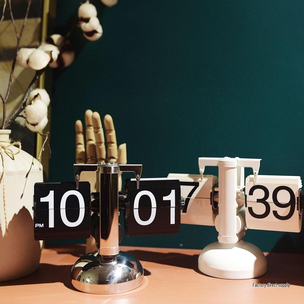 Creative Retro European Automatic Mechanical Desk Clock - Modern Simple Living Room Ornament