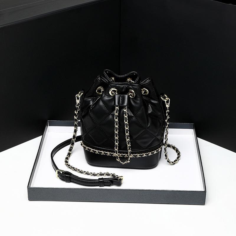 New Spring and Summer Tweed Bucket Bag for Women Korean Style Versatile Diamond Chain Bag One Shoulder Crossbody Bag