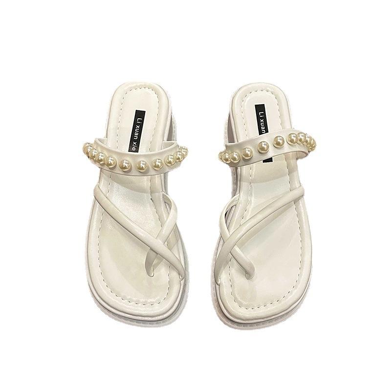 Французские тапочки с жемчужным носком женские 2024 новый стиль феи модные и удобные для отдыха на пляже ниша одно слово перетаскивание