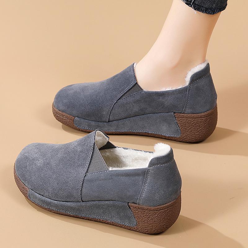 Женские мокасины на платформе Зимние теплые меховые кожаные туфли Женские туфли на толстой подошве Slip on для увеличения роста