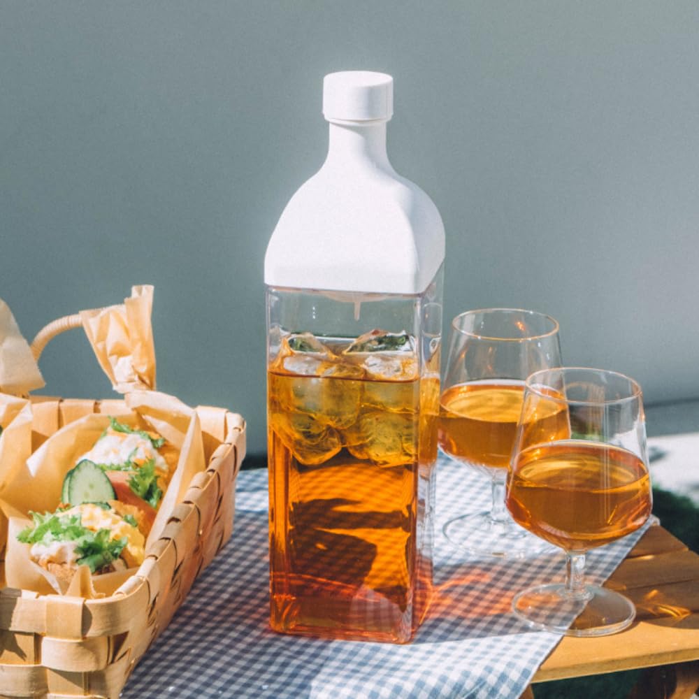 Hario Kirk Bottle 1200ml White Resin Vertical and Horizontal Pitcher with Tea Strainer Made In Japan KAB-120-W