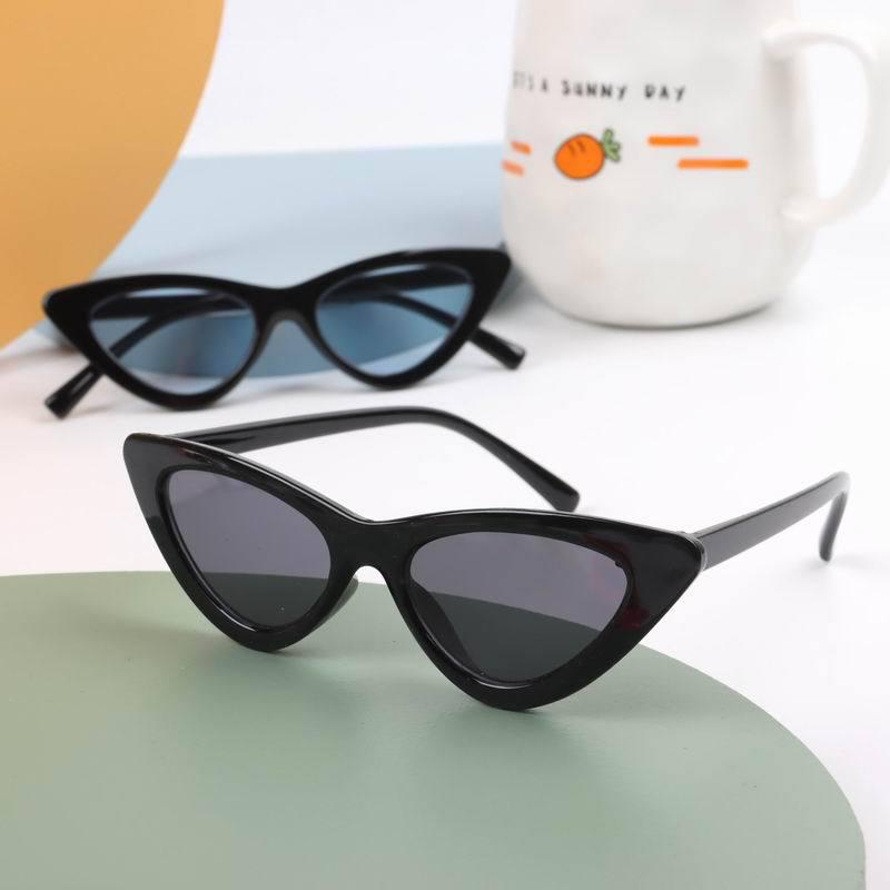 Trendy Cat Eye Sunglasses for Kids – Light Tint, Stylish European & American Fashion