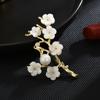 Ladies' Light Luxury Design Elegant Flower Brooch Fashionable And Versatile Niche Design Sense Brooch Daily Accessories
