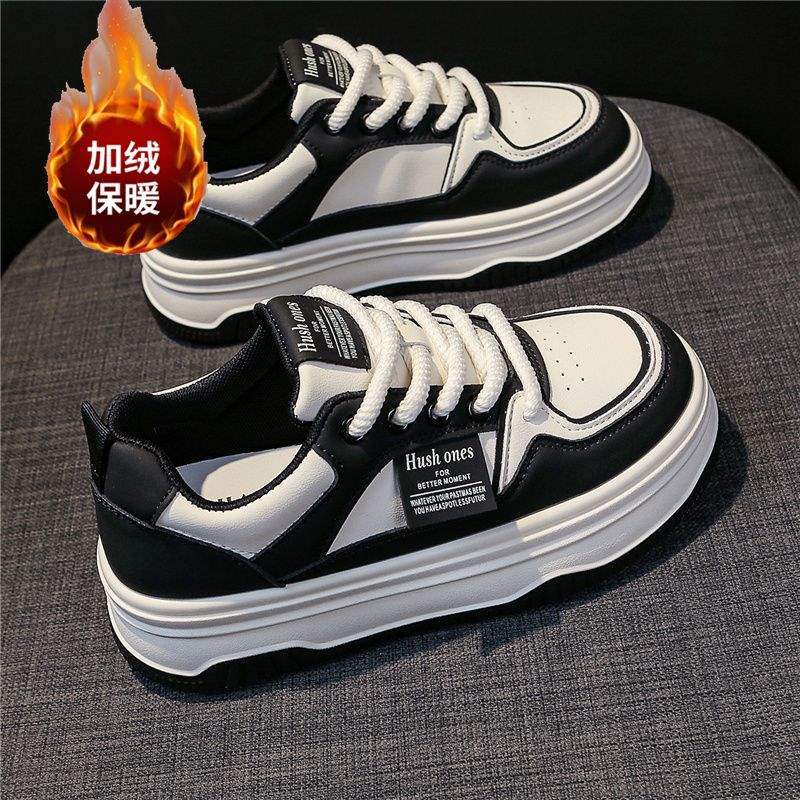 Fleece black and white panda shoes versatile ins trendy shoes 2025 autumn and winter new little white shoes heightening casual sports board shoes