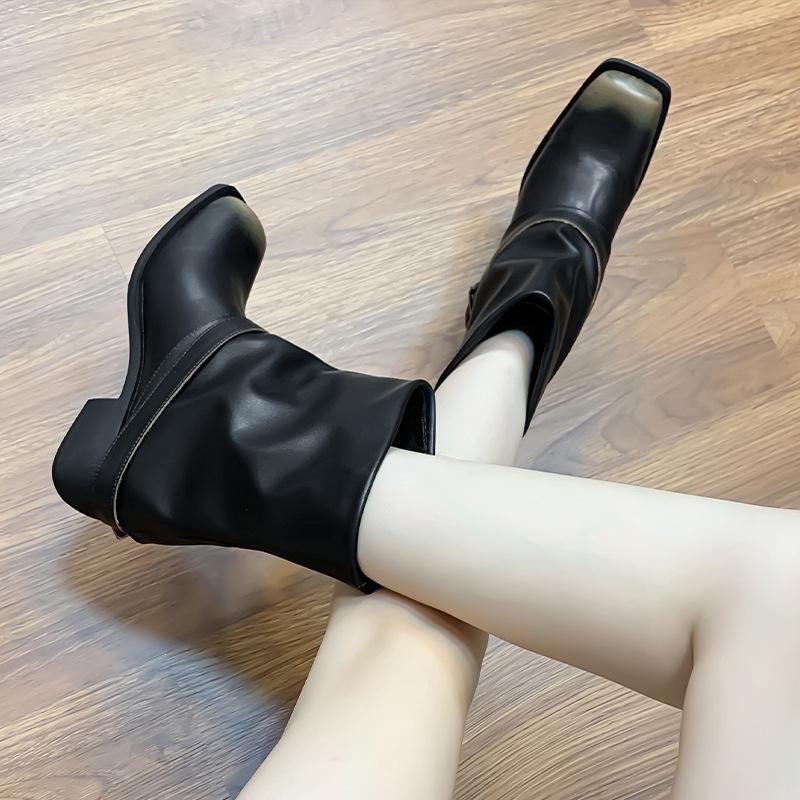 Корейская версия нишевые ретро женские ботинки панк стрит полированные ботильоны 2025 зима новые модные ботинки средней высоты для женщин