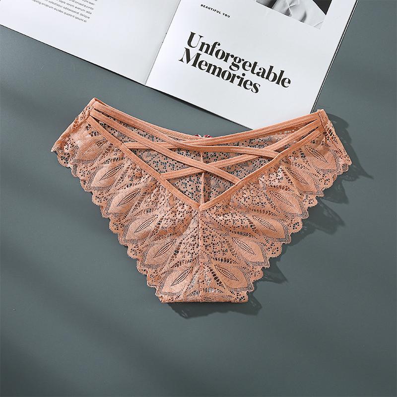 Plus Size Women's Back Hollow Lace Panties Sexy Breathable Briefs Shaped Like Peacock Feather Underwear