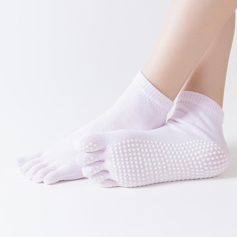 1Pair Candy Color Yoga Socks Rainbow Five-Toe Split Professional Non-Slip Dance Socks Yoga Dancers Socks Indoor Training Socks