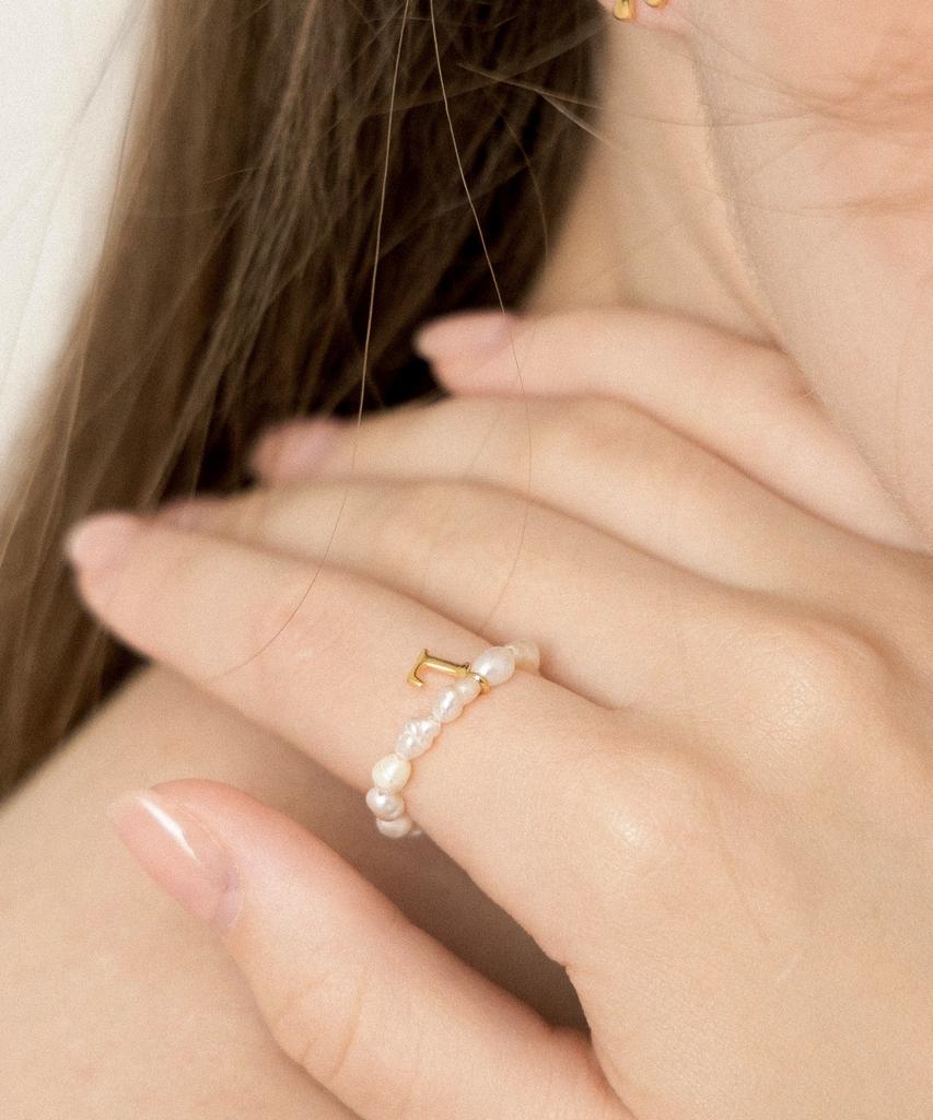 Серебряное кольцо с жемчугом 'Серебряная лилия' от Lilykori