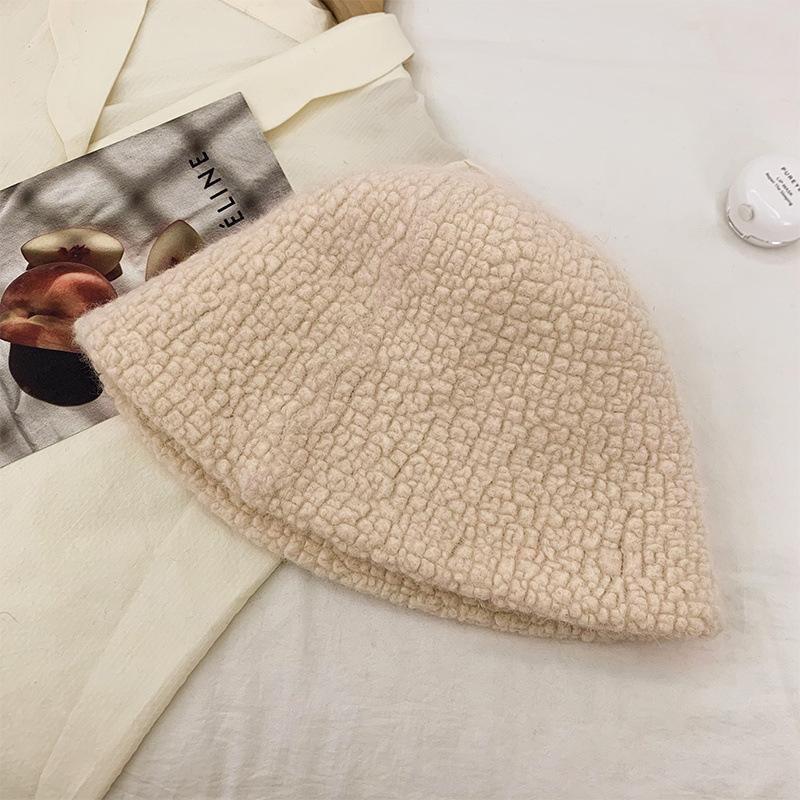 I.K new white bucket hat women's autumn and winter granular lamb plush hat big head circumference show face small hat