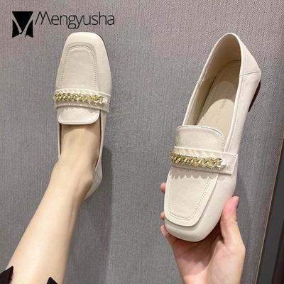 Модные женские туфли на плоской подошве, мокасины из цельной кожи с квадратным носком и металлическими цепочками, удобные кроссовки без застежек, женские джинсы Mary