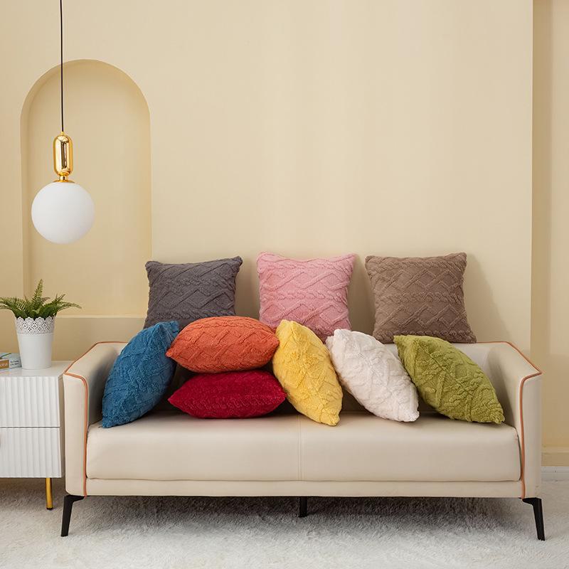 Однотонная зеленая плюшевая наволочка с ромбами для дивана