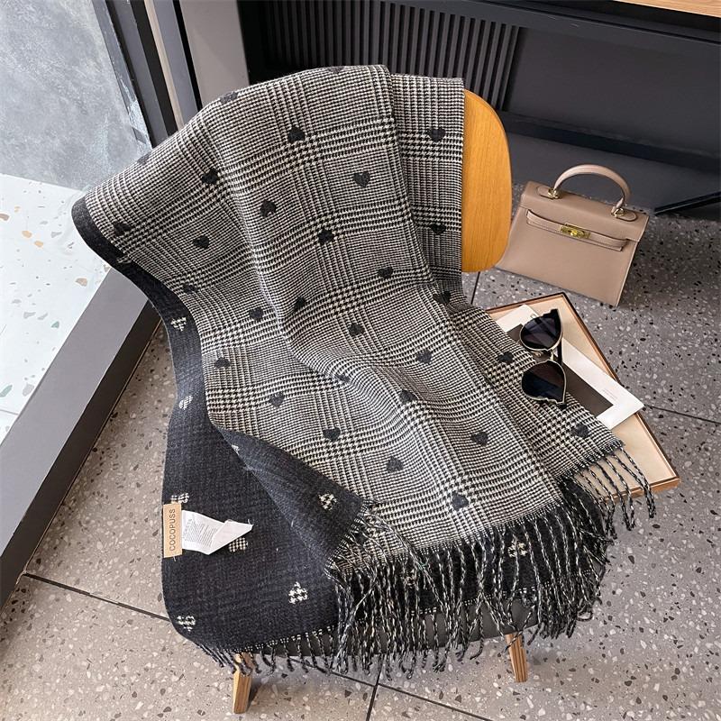 Autumn and Winter New Love Scarf Fashionable Versatile Thickened Student Warm Two-sided Shawl