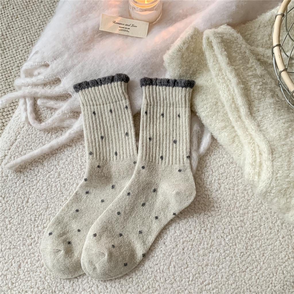 Women's Winter Thickened Matching Color Polka Dot Wool Drum Pile Socks